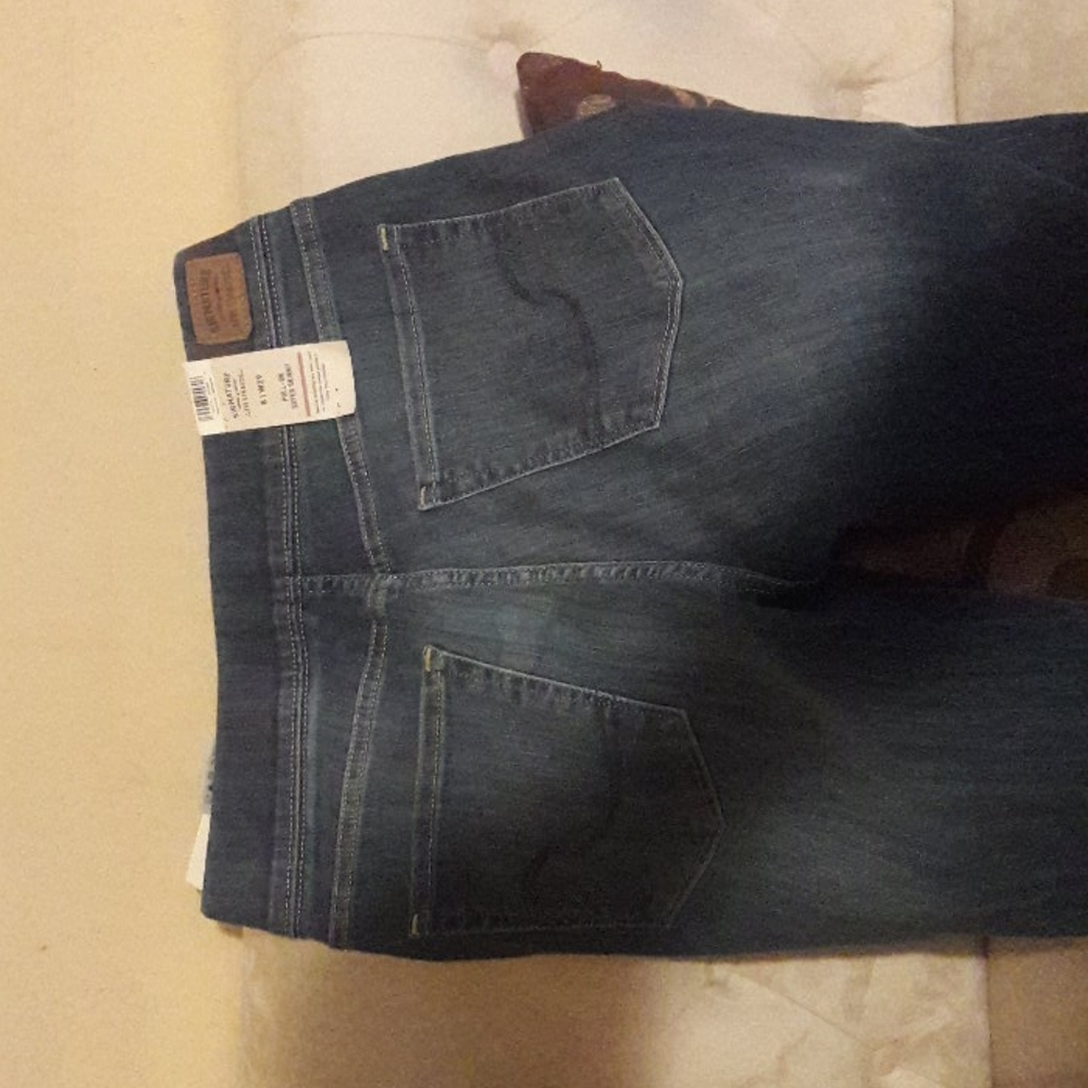 Levi's Signature simply stretch shaping